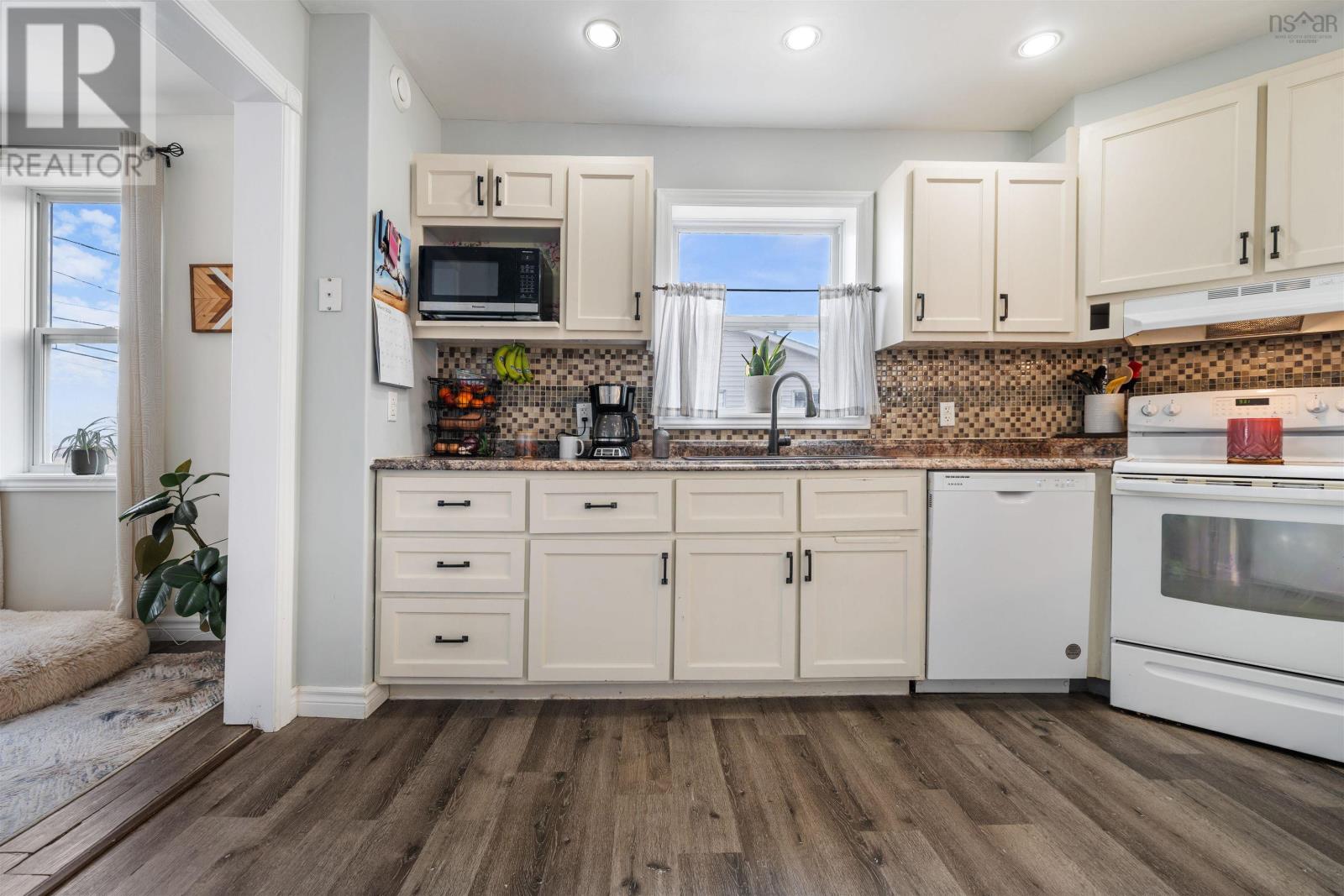 Property 20 of 40 of 6 Thirteenth Street