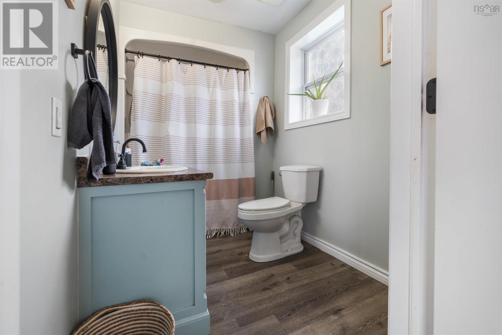 Property 27 of 40 of 6 Thirteenth Street