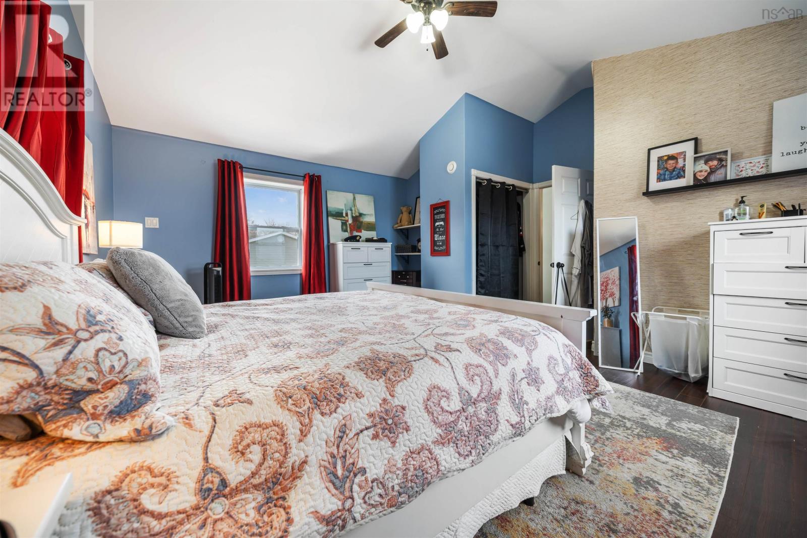 Property 33 of 40 of 6 Thirteenth Street