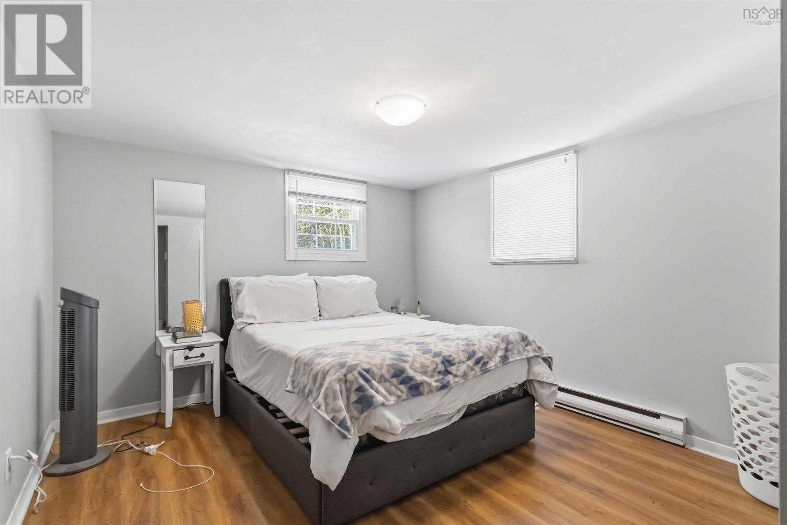 Property 22 of 34 of 12/14 Laurie Street