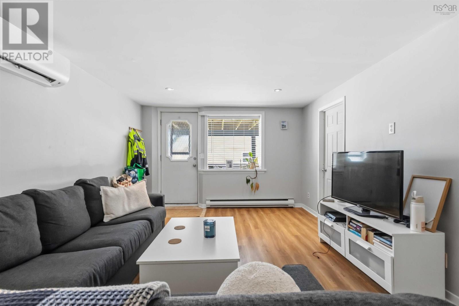 Property 18 of 34 of 12/14 Laurie Street