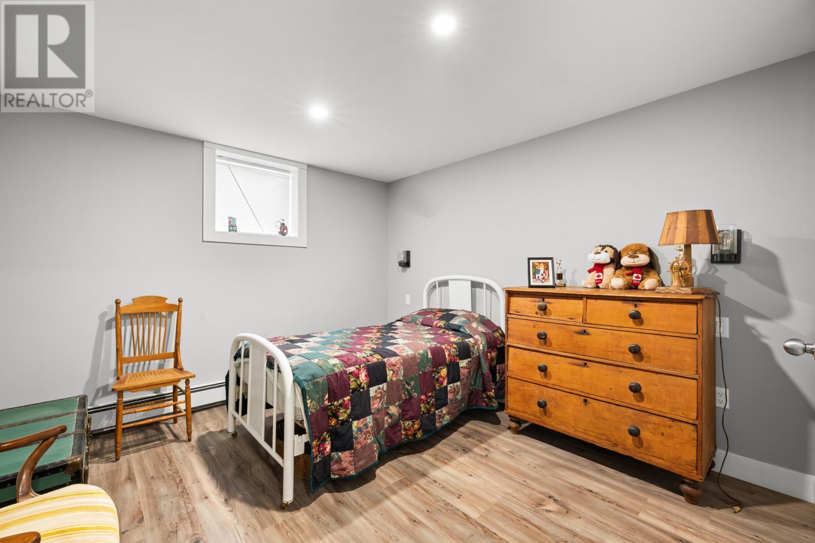 127-129 HEATHER Avenue - 18