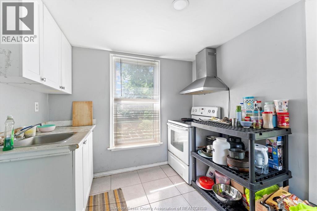 691 WINDERMERE ROAD - 15