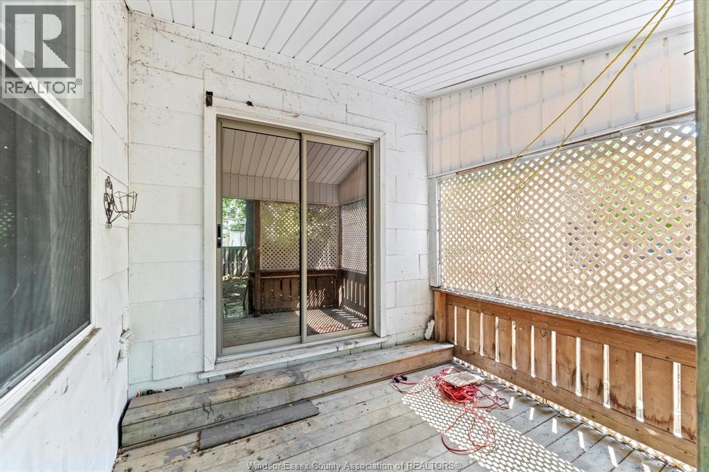 691 WINDERMERE ROAD - 26