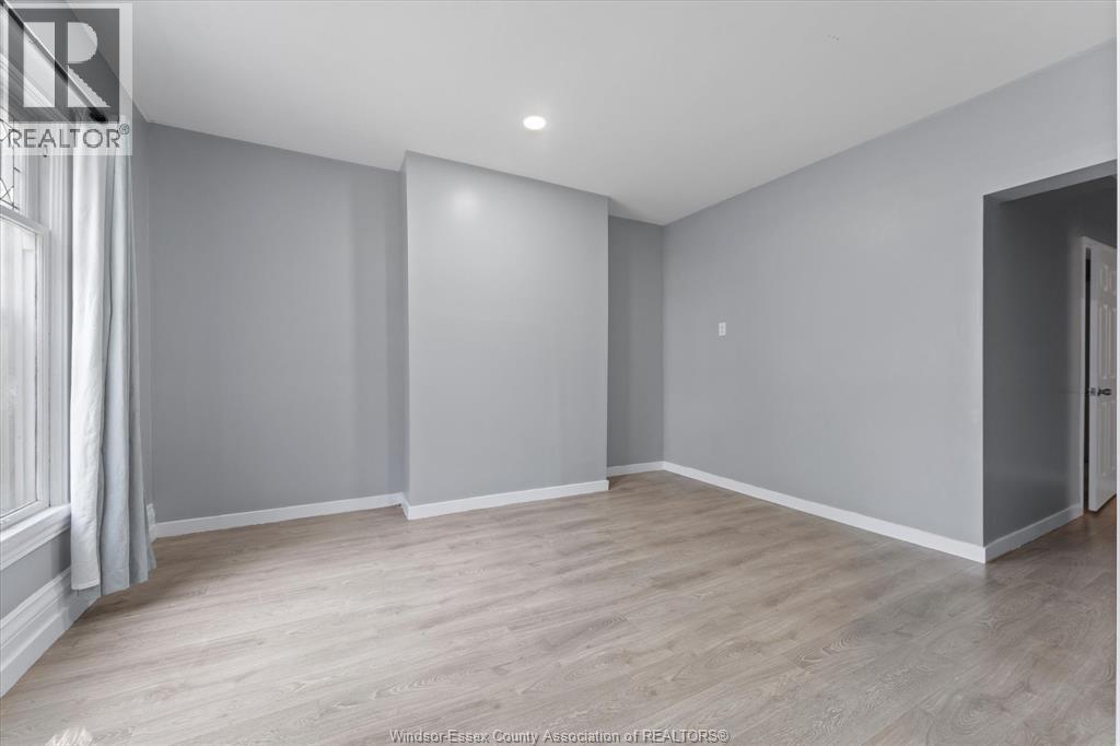 691 WINDERMERE ROAD - 9