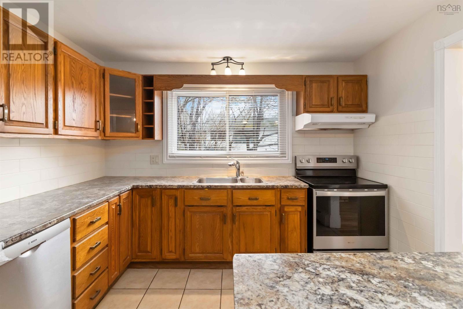 Property 17 of 41 of 9 Birkdale Crescent