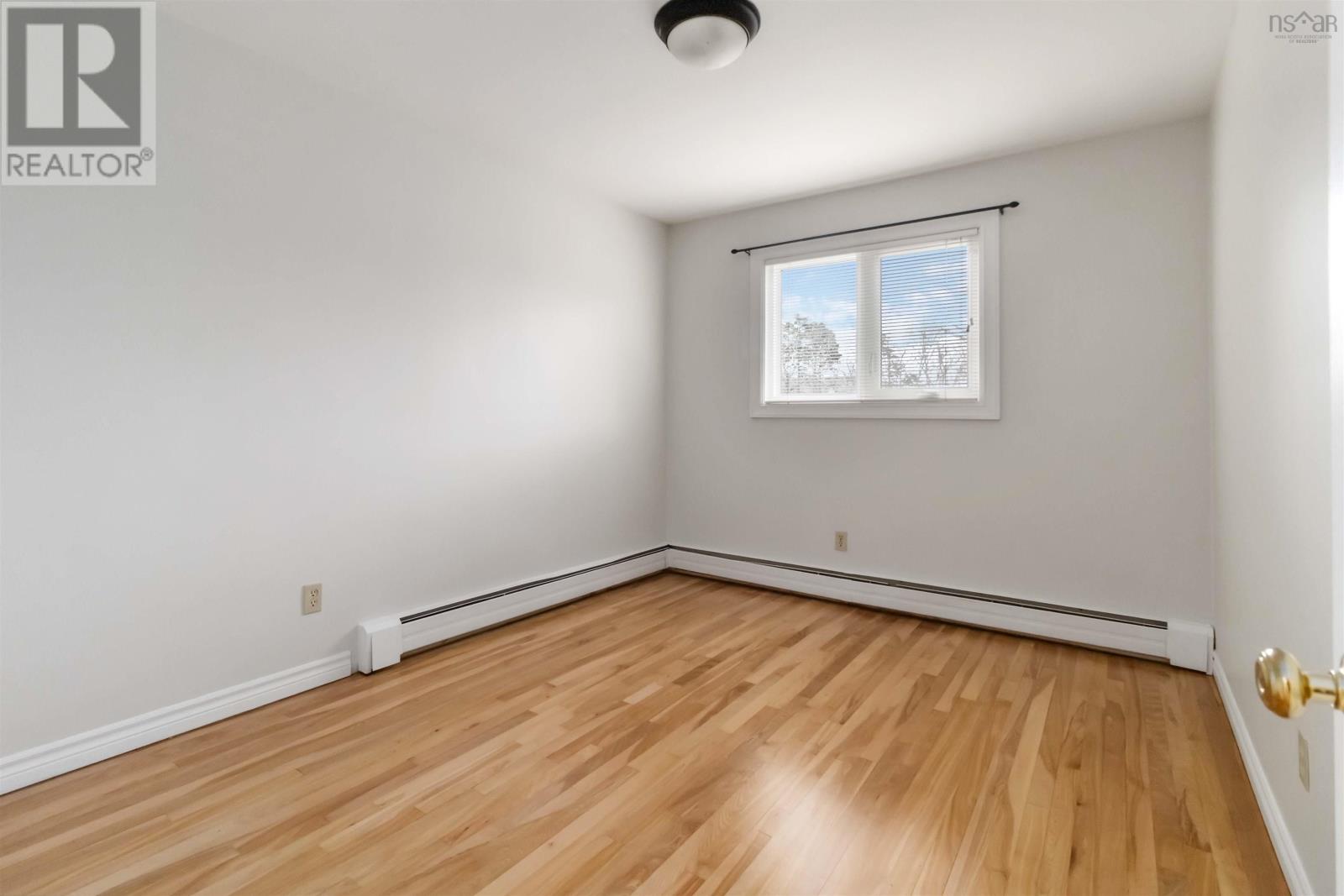 Property 26 of 41 of 9 Birkdale Crescent