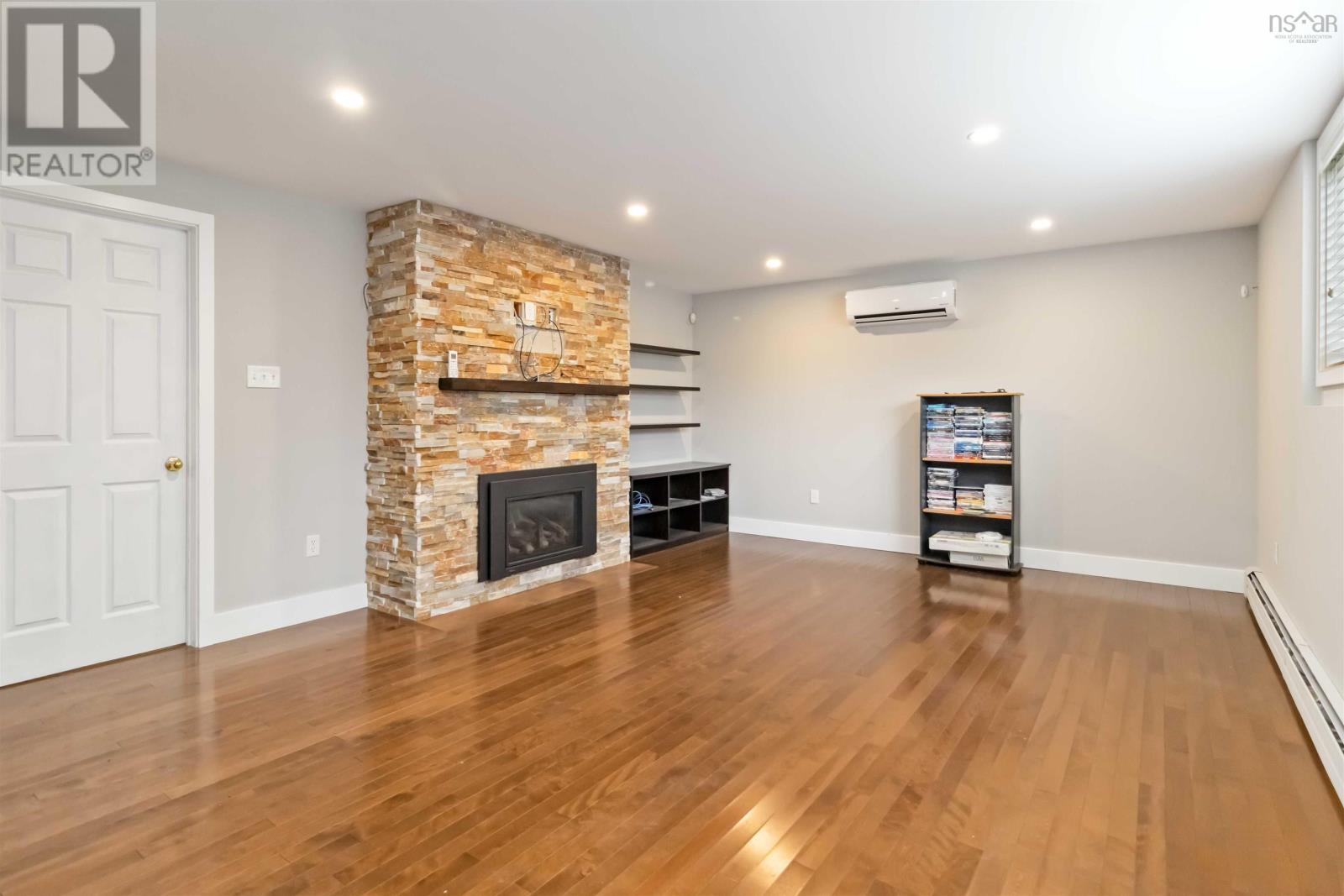 Property 30 of 41 of 9 Birkdale Crescent