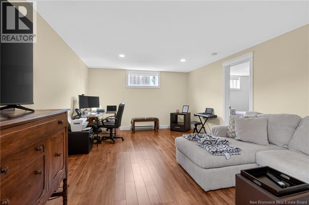 93 JASMINE CRESCENT - 22