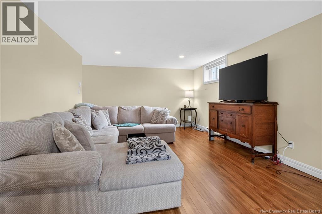 93 JASMINE CRESCENT - 23