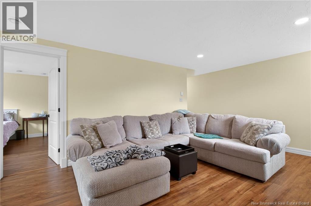 93 JASMINE CRESCENT - 24