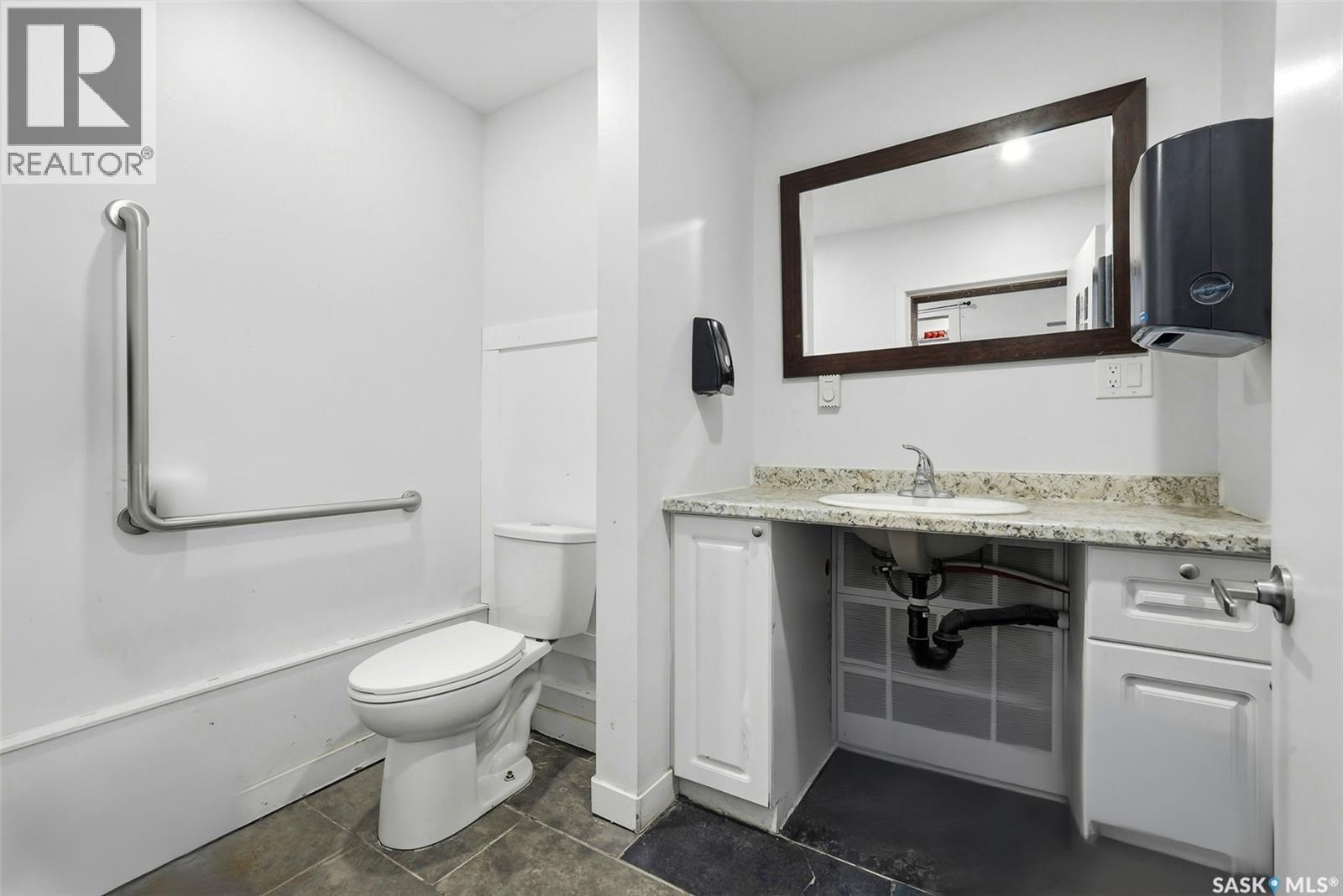 1775 Toronto STREET — photo 12