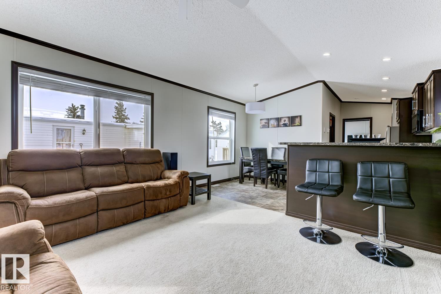#105 12604 153 AV NW, Edmonton