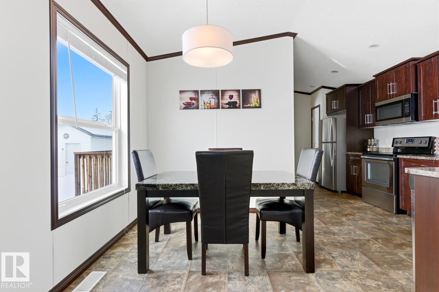 #105 12604 153 AV NW, Edmonton