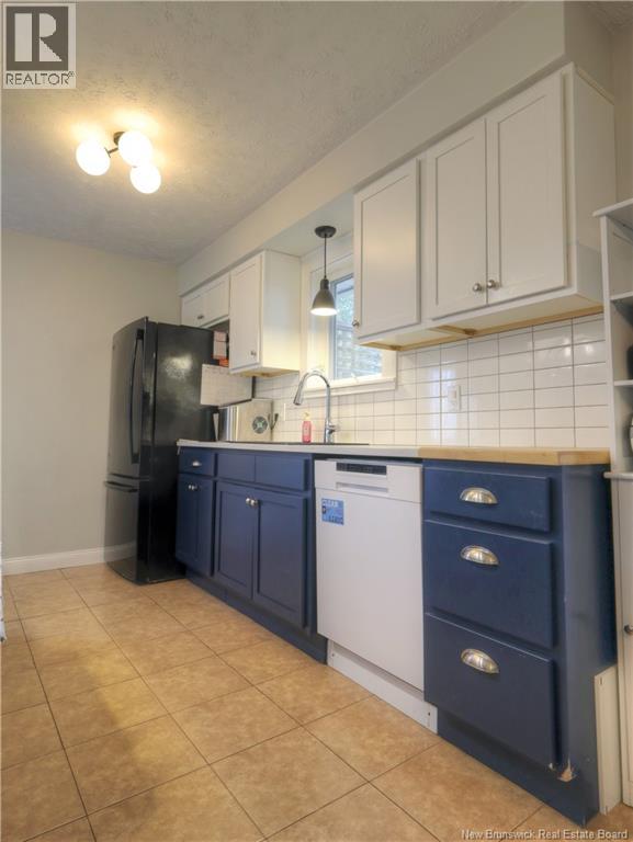 38 KENNETH STREET - 11