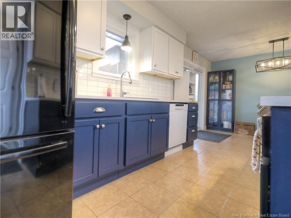 38 KENNETH STREET - 13