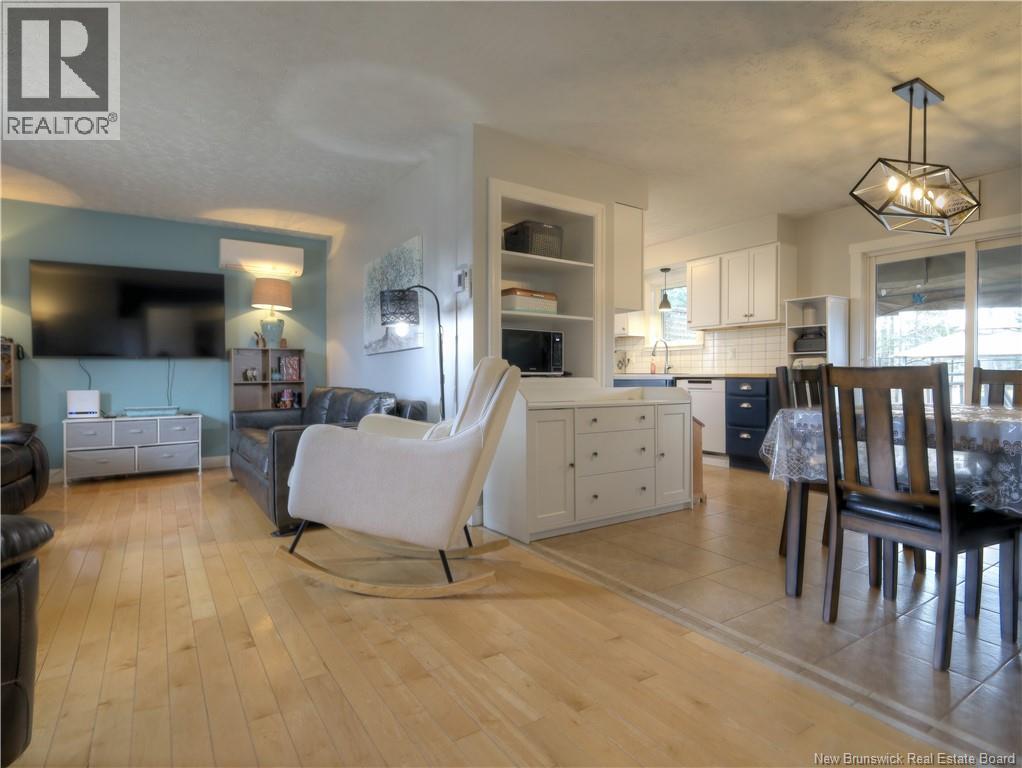 38 KENNETH STREET - 14