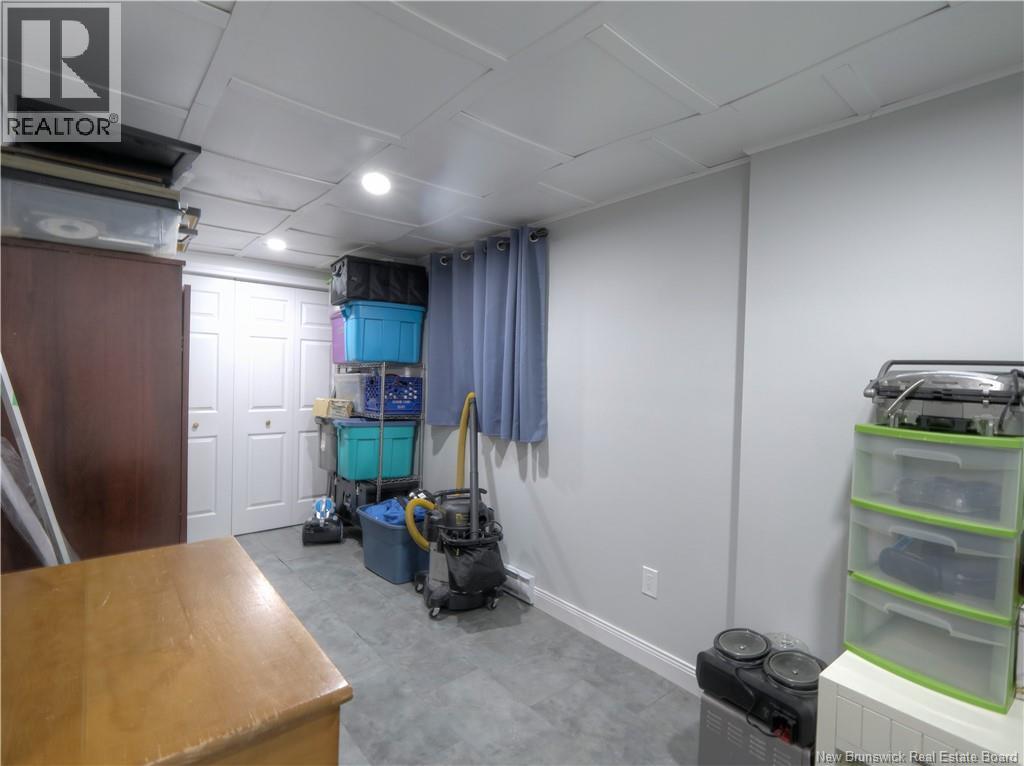 38 KENNETH STREET - 23