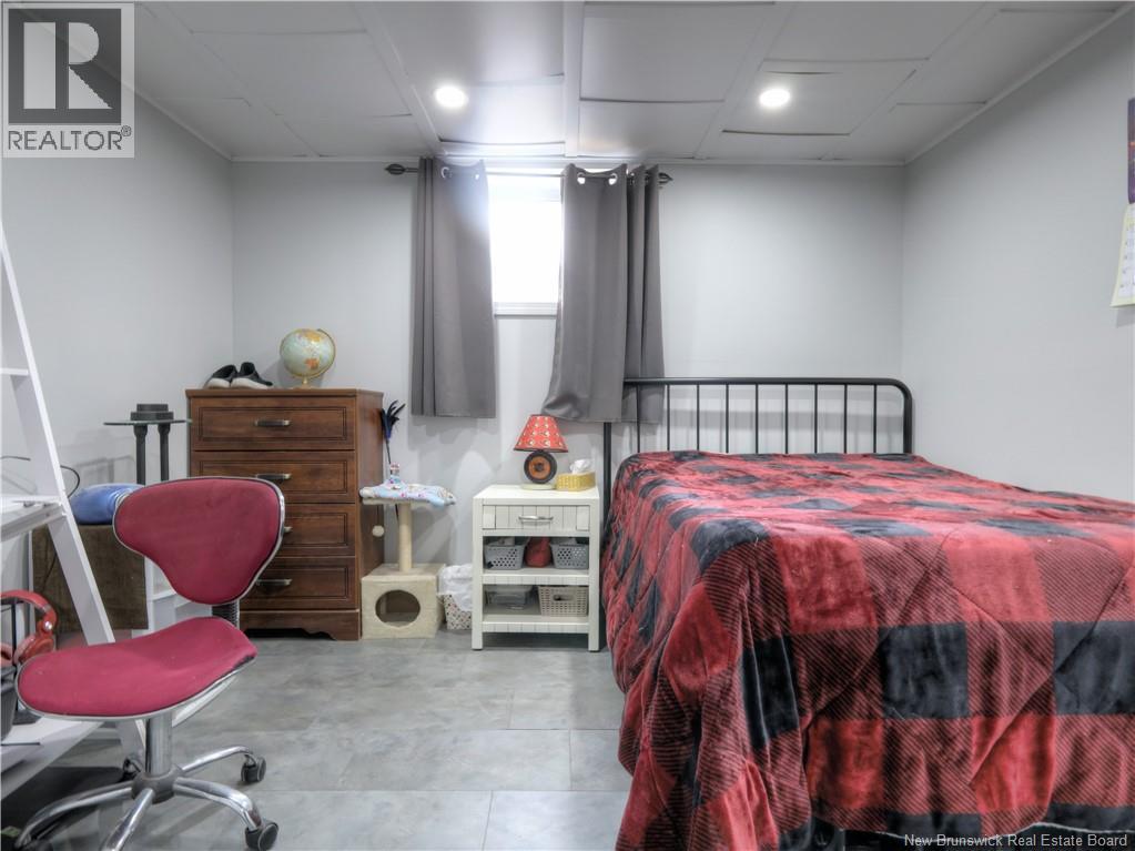 38 KENNETH STREET - 27