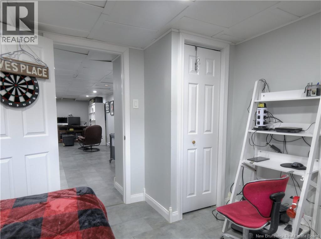 38 KENNETH STREET - 28