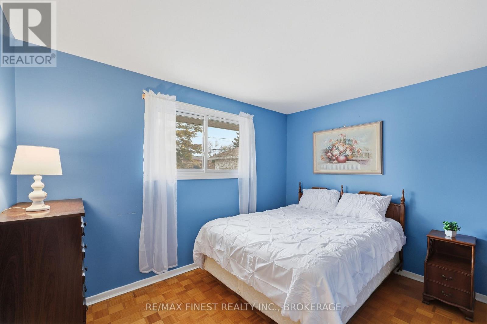 1076 LINCOLN DRIVE,Kingston (South of Taylor-Kidd Blvd),,