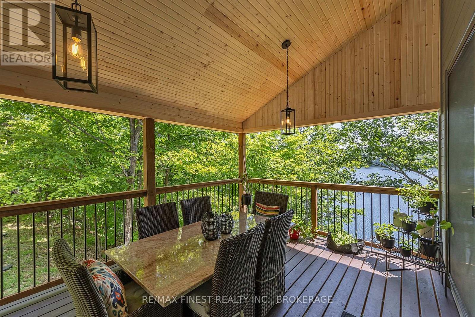 1005 MACDONALD LANE — photo 39