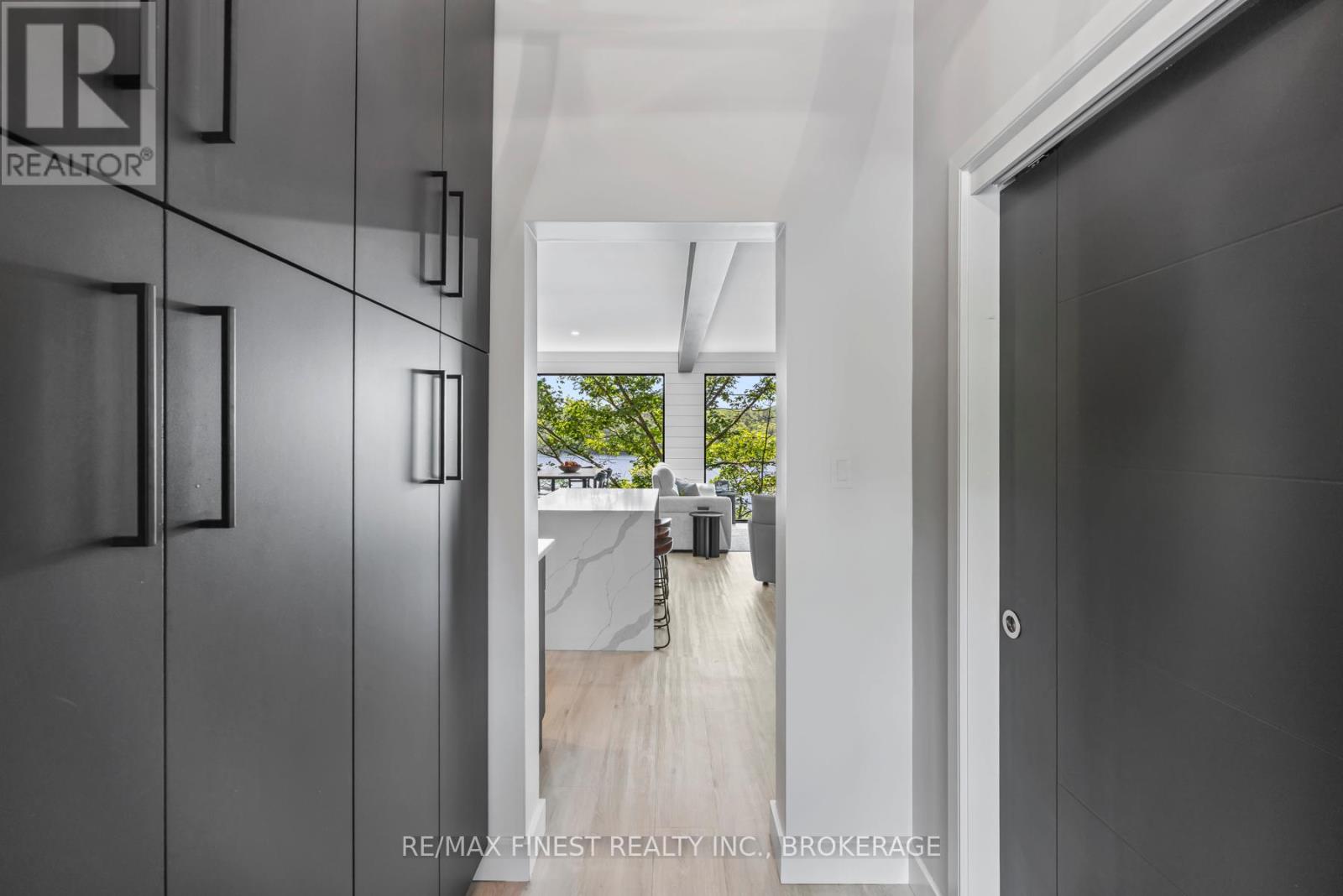 1005 MACDONALD LANE - 5
