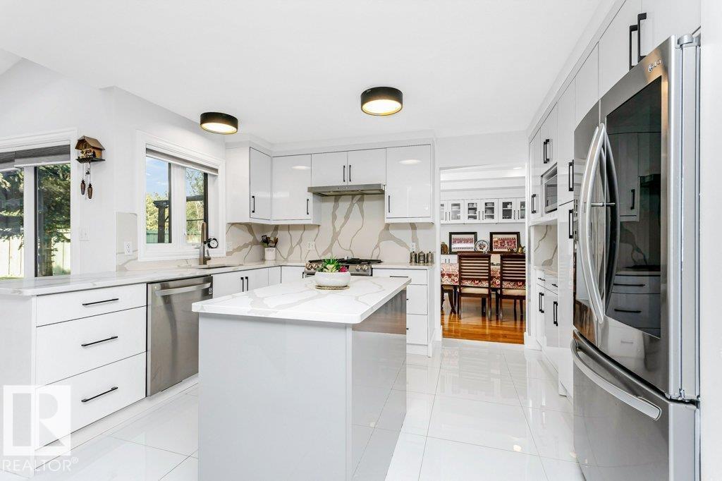 781 WELLS WD NW, Edmonton