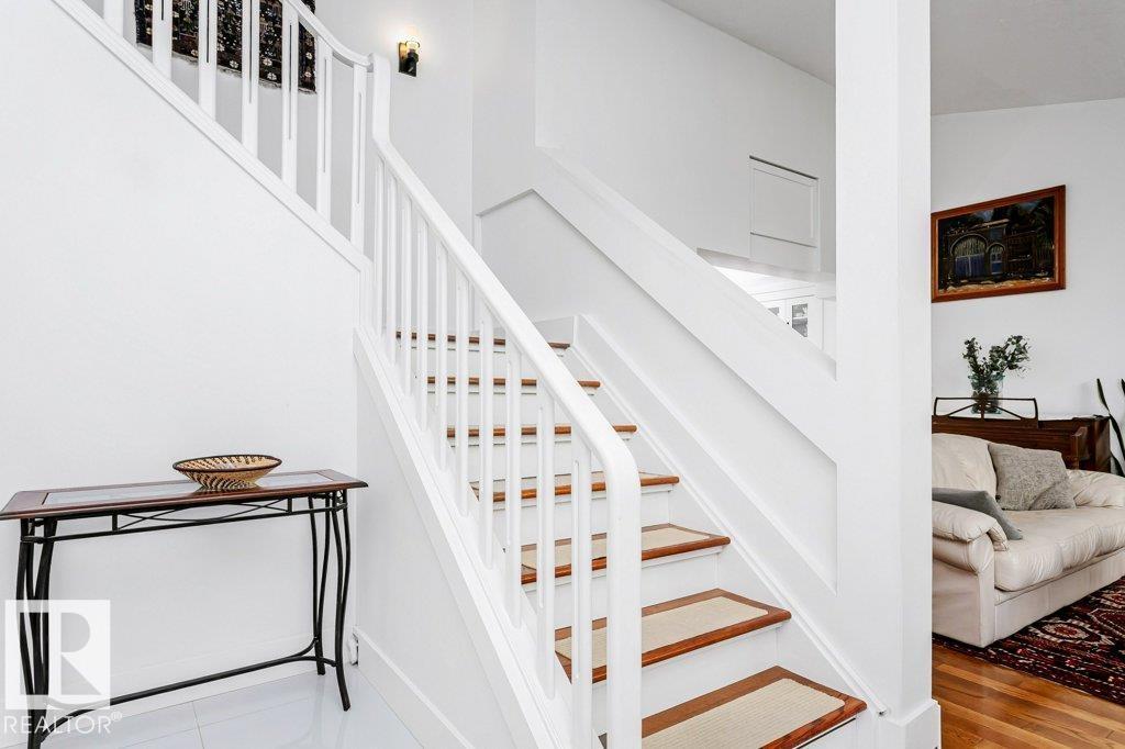 781 WELLS WD NW, Edmonton