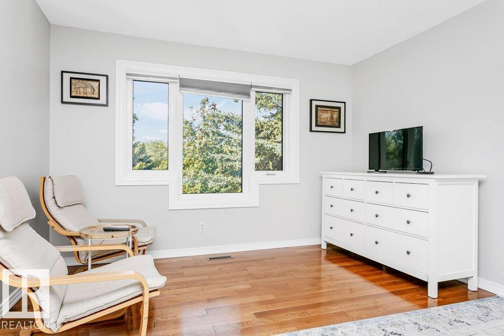 781 WELLS WD NW, Edmonton