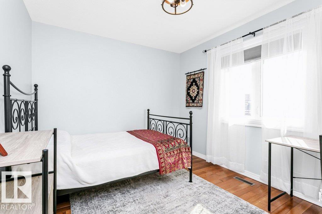 781 WELLS WD NW, Edmonton