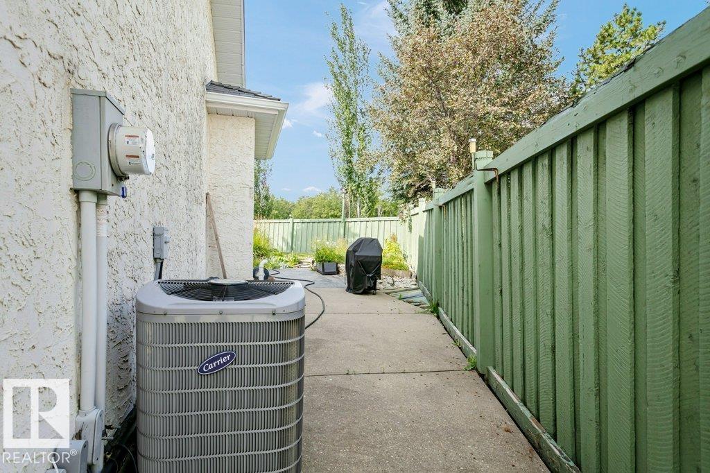 781 WELLS WD NW, Edmonton