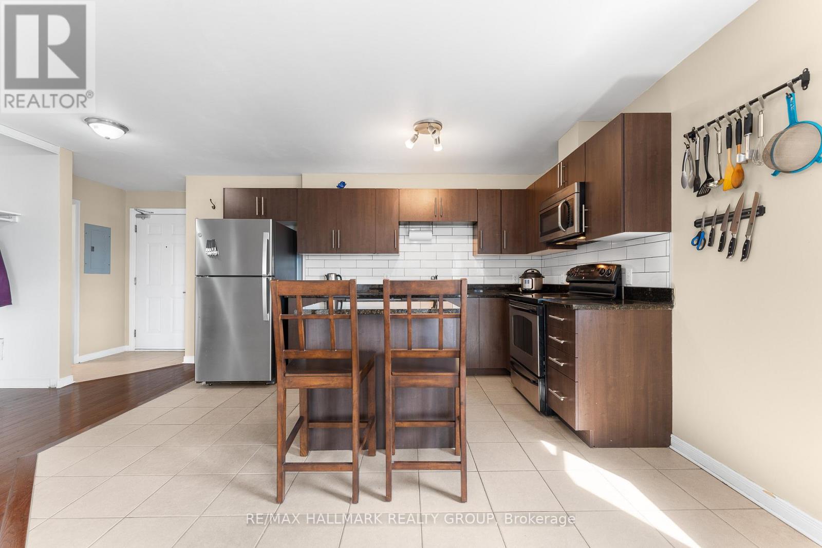 #401 646 CUMMINGS AVENUE - 8