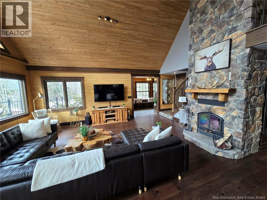 52 SHAMROCK VALLEY - 25