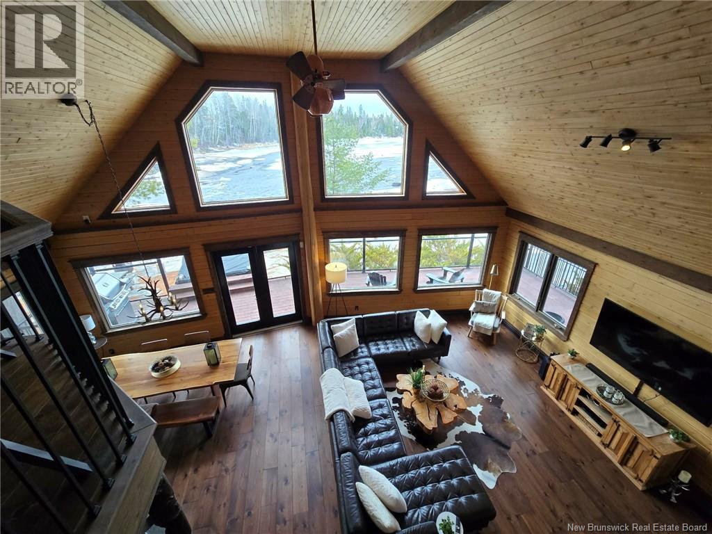 52 SHAMROCK VALLEY - 50