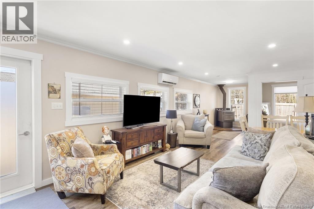 20 CENTENNIAL DRIVE - Image 3