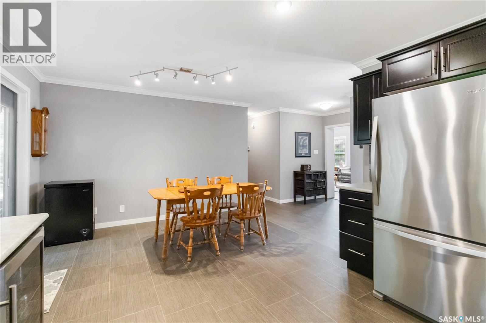 108 SUNRISE CRESCENT - 11