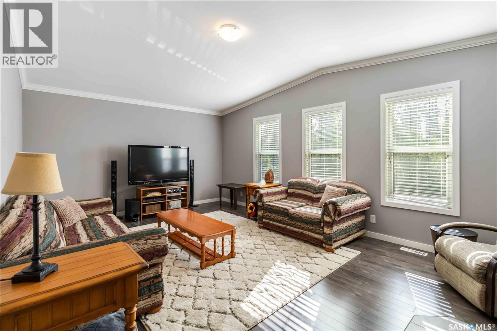 108 SUNRISE CRESCENT - 5