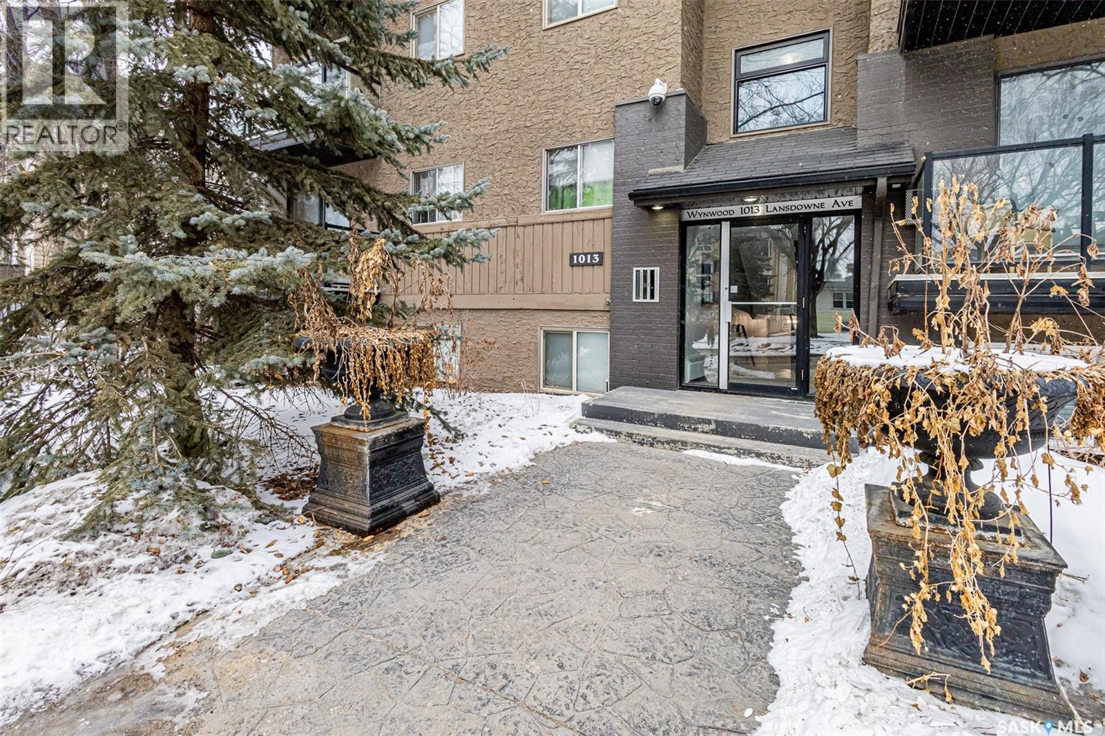 #104 1013 LANSDOWNE AVENUE - Image 2