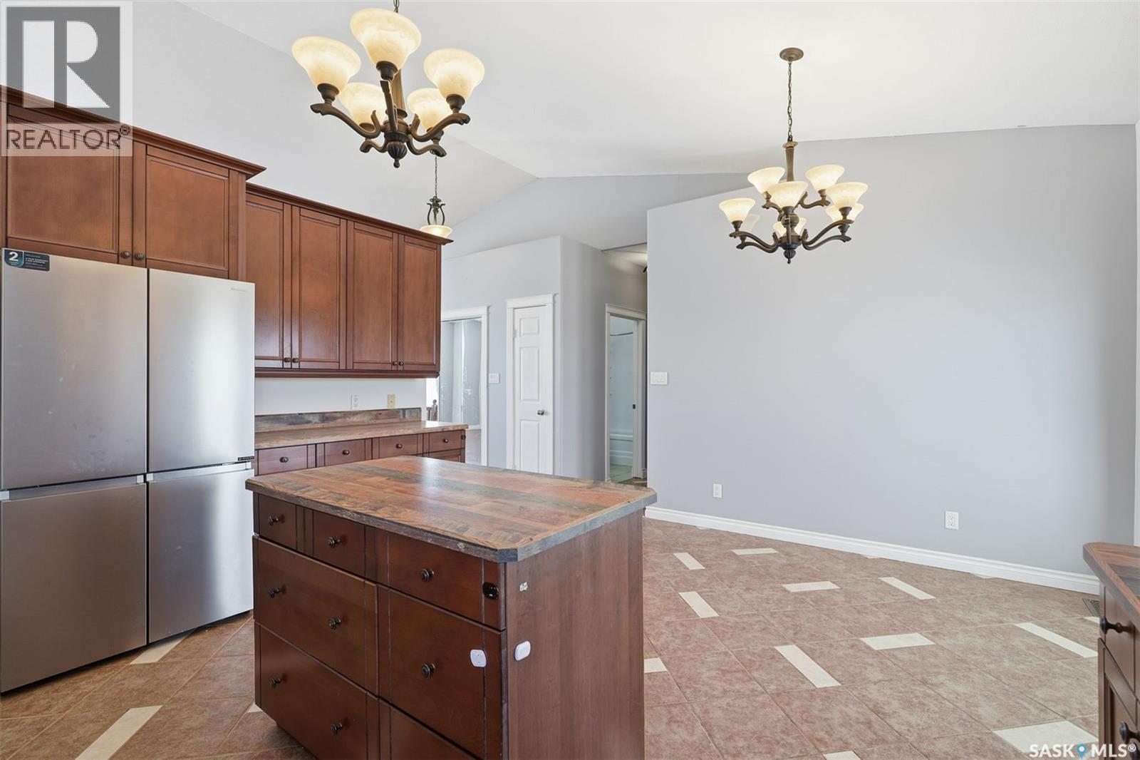 540 ENS CRESCENT - 11