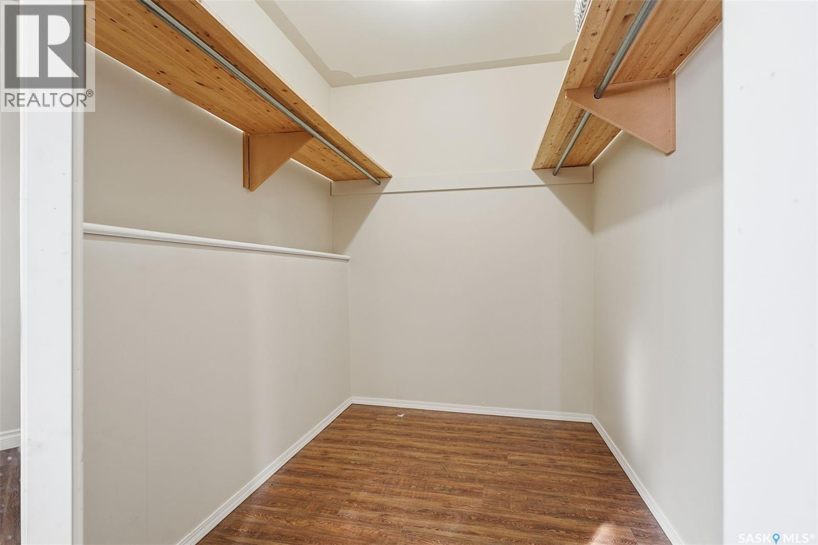 540 ENS CRESCENT - 22