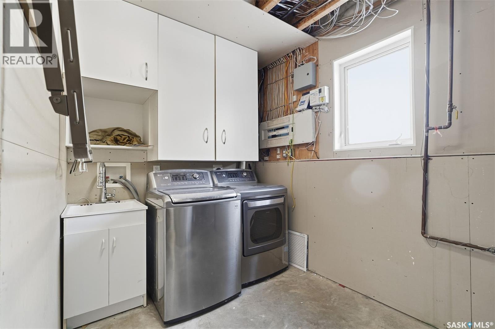 540 ENS CRESCENT - 24