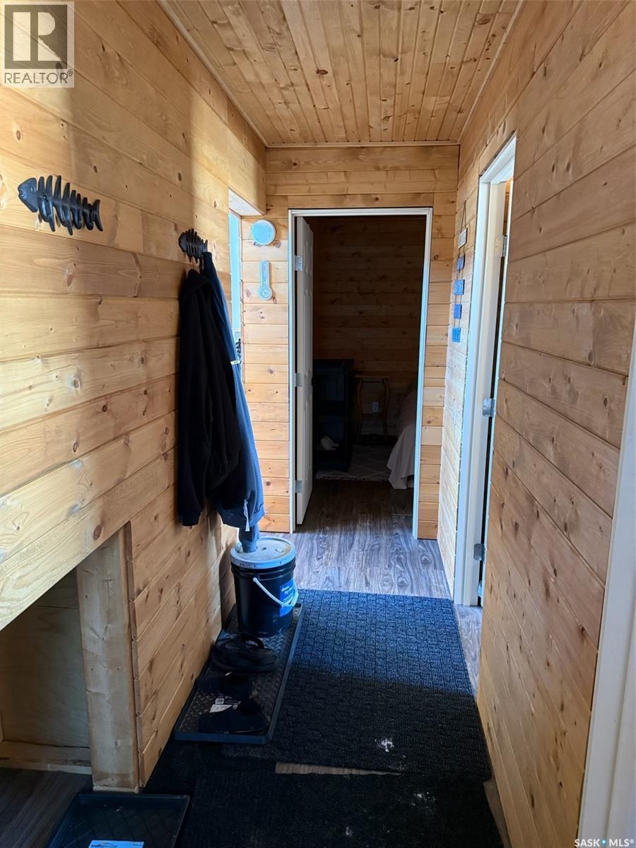 CABIN IN REYNOLDS BAY, NEMEIBEN LAKE - 23