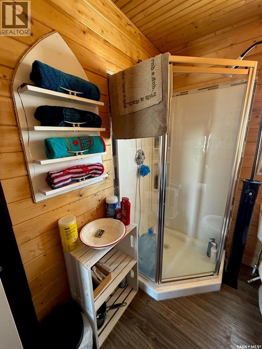 CABIN IN REYNOLDS BAY, NEMEIBEN LAKE - 25