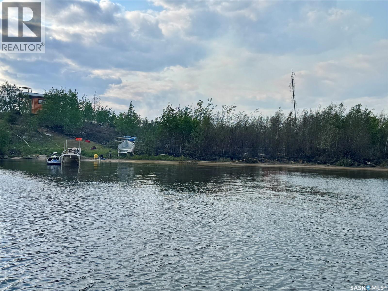 CABIN IN REYNOLDS BAY, NEMEIBEN LAKE - 35
