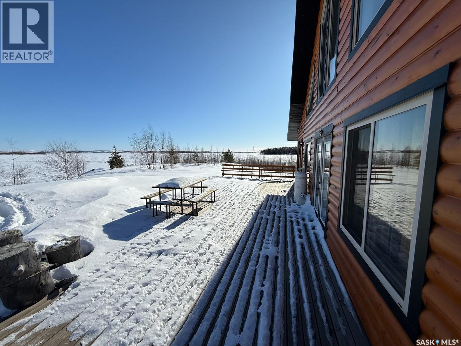 CABIN IN REYNOLDS BAY, NEMEIBEN LAKE - 39