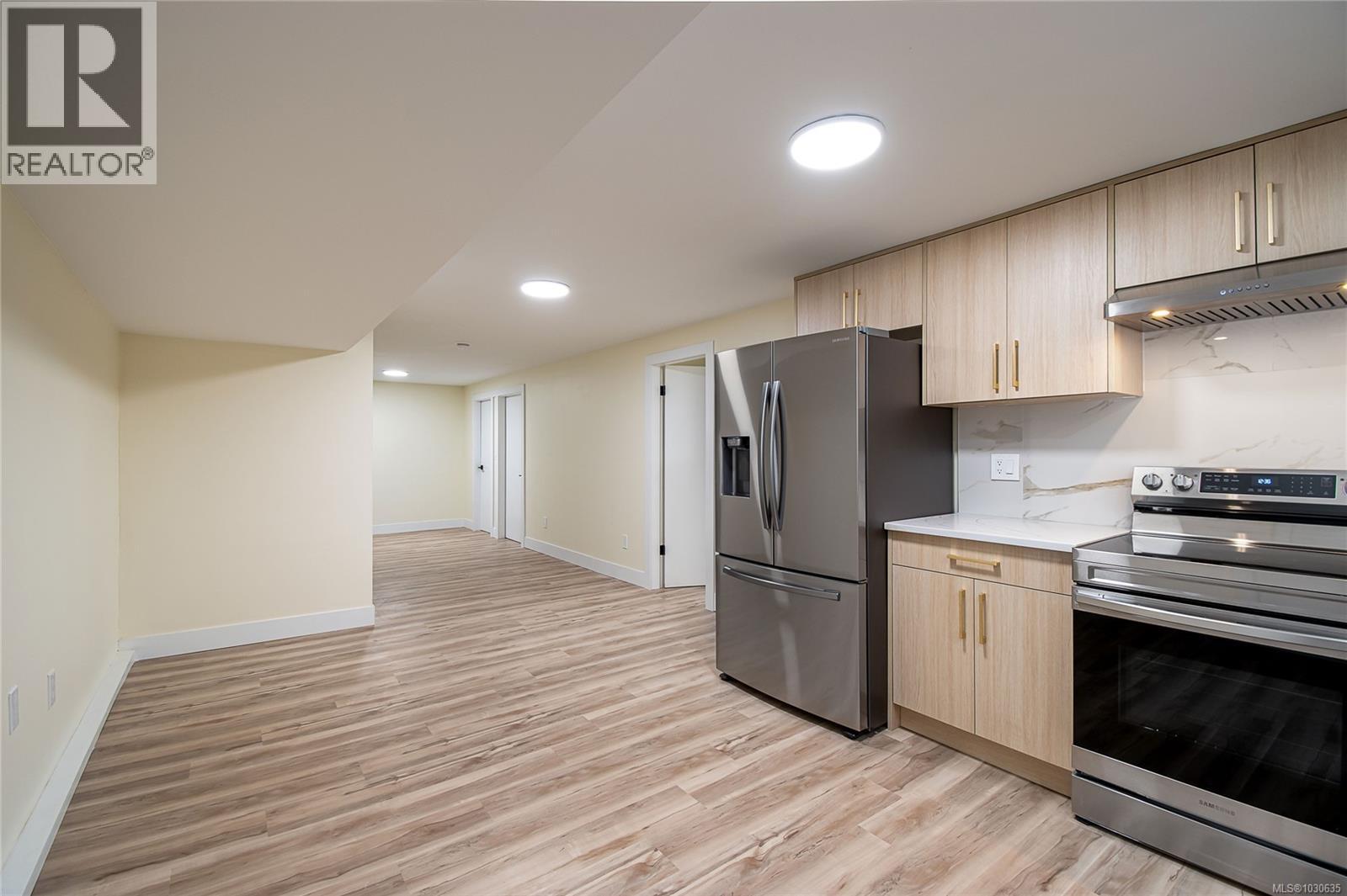 1579 Kenmore Rd - 18