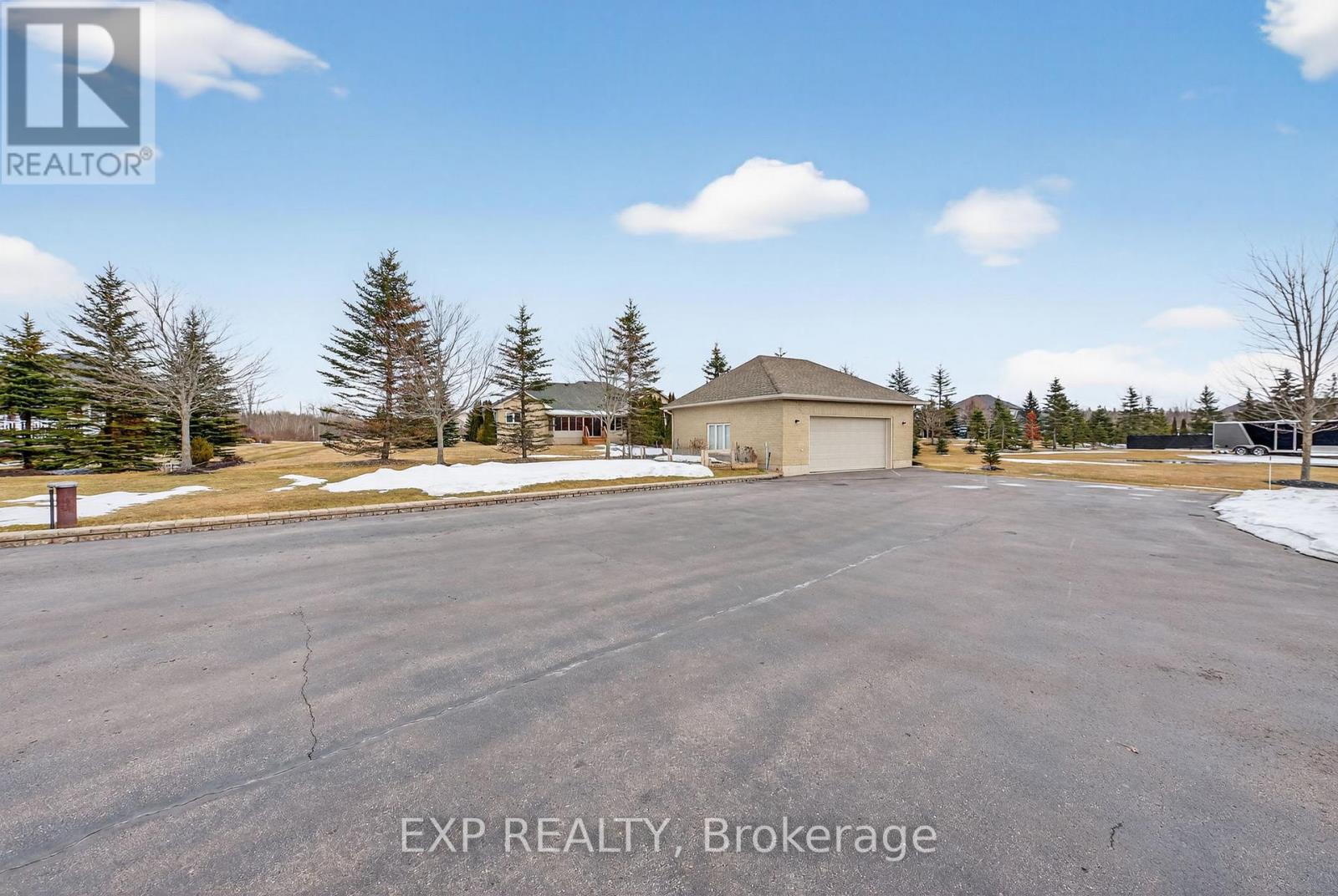 48 BROOKHAVEN CRESCENT - 6
