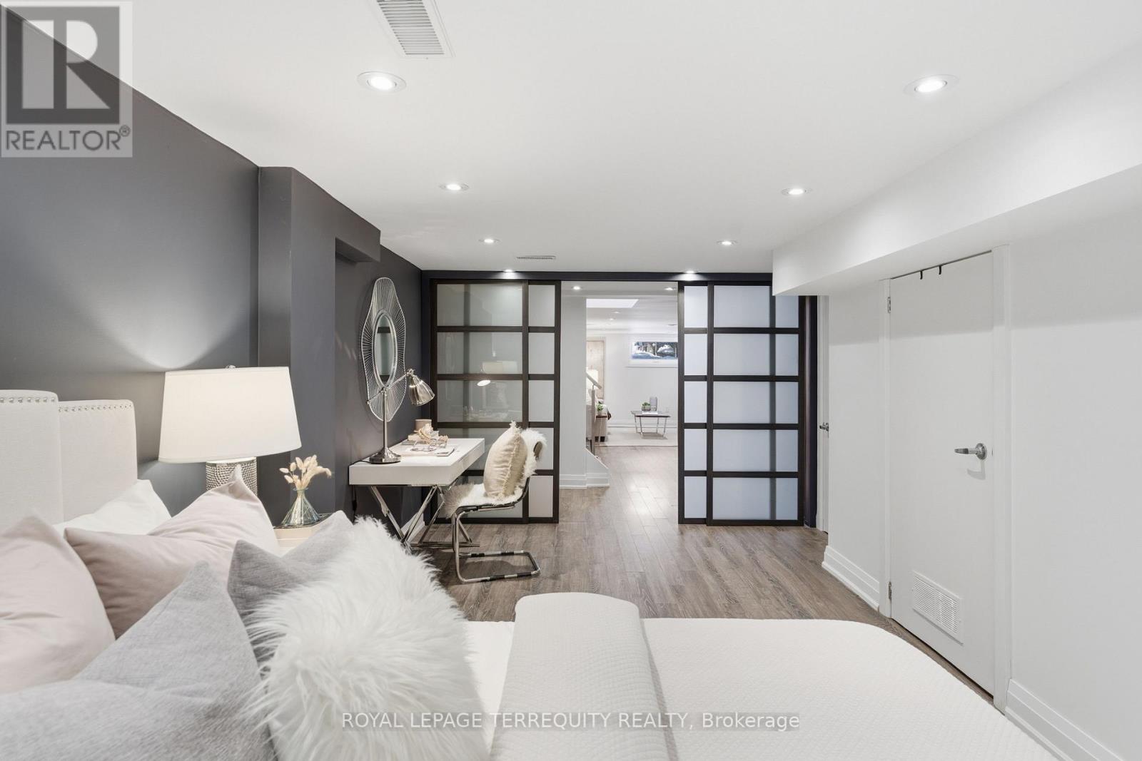 52 QUEENSBURY AVENUE, Toronto (Birchcliffe-Cliffside), Ontario, M1N2X7 — Photo 37