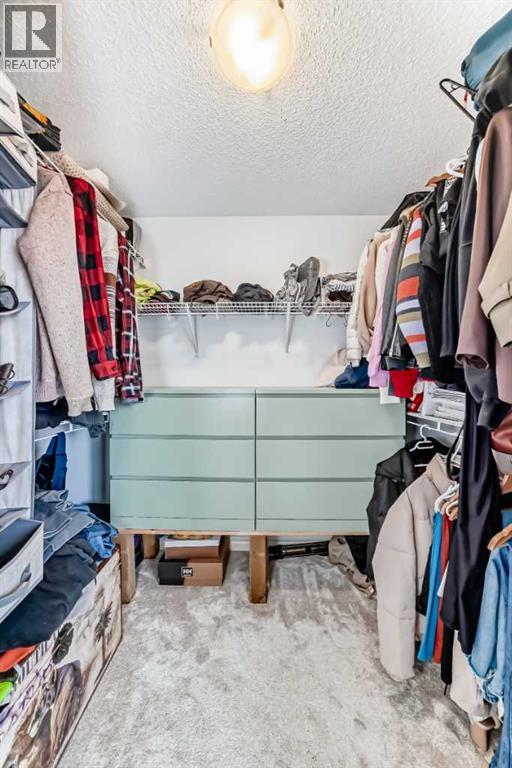 Single Family House for Sale in  Arbour Lake Road NW Arbour Lake Calgary 